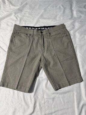 Lois “Dennis” Shorts Men’s Khaki Size 33 Light Denim Casual Neutral Everyday